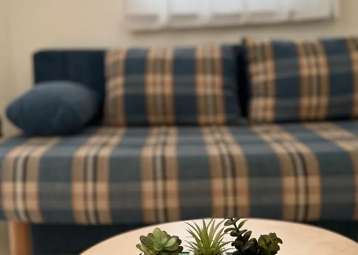 Roky Apartman Povljana